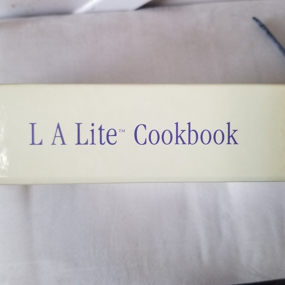 LA Weightloss Cookbook - Picture 4 of 4
